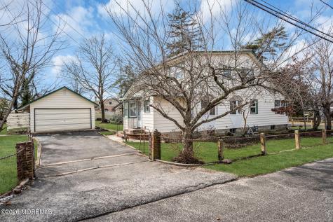 501 Cable Avenue Beachwood NJ 08722