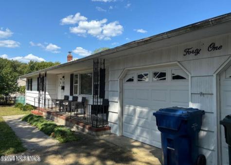 41 Heath Avenue Oakhurst NJ 07755