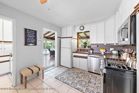 27 Shrewsbury Drive Monmouth Beach NJ 07750