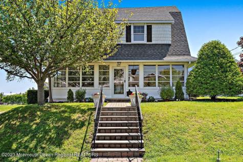 27 Shrewsbury Drive Monmouth Beach NJ 07750