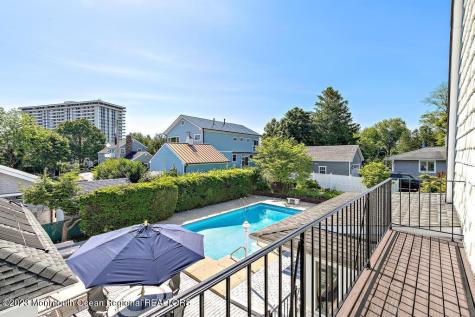 27 Shrewsbury Drive Monmouth Beach NJ 07750