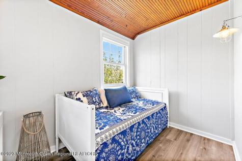 27 Shrewsbury Drive Monmouth Beach NJ 07750