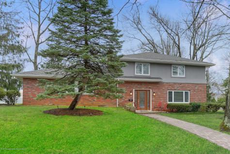 181 Larchwood Avenue Oakhurst NJ 07755