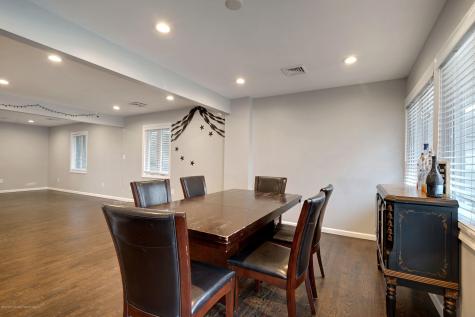 181 Larchwood Avenue Oakhurst NJ 07755