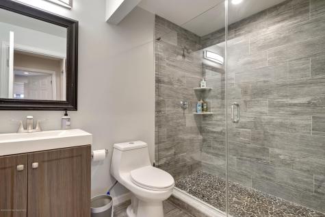 181 Larchwood Avenue Oakhurst NJ 07755