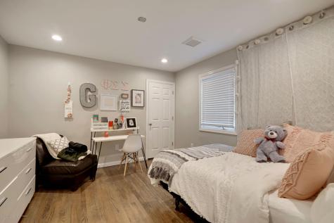 181 Larchwood Avenue Oakhurst NJ 07755