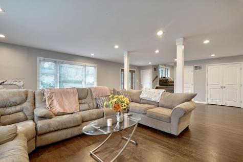 181 Larchwood Avenue Oakhurst NJ 07755