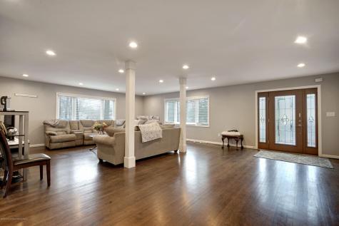 181 Larchwood Avenue Oakhurst NJ 07755