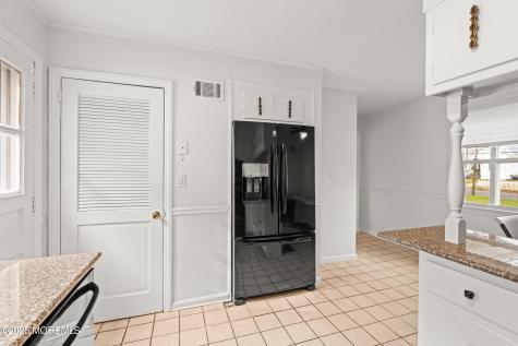 456 Harnell Avenue Oakhurst NJ 07755