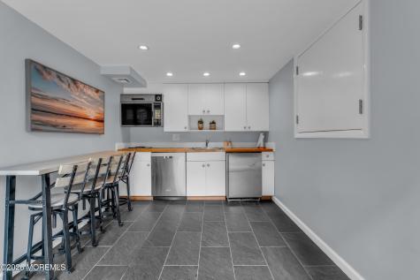 17 Hilltop Terrace N Red Bank NJ 07701