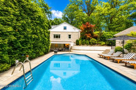 17 Hilltop Terrace N Red Bank NJ 07701