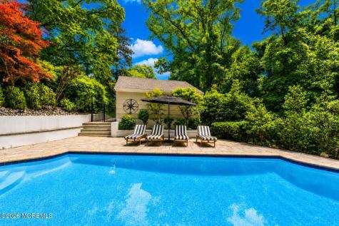 17 Hilltop Terrace N Red Bank NJ 07701