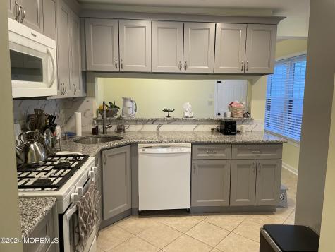 5 Gimbel Place Oakhurst NJ 07755