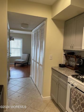 5 Gimbel Place Oakhurst NJ 07755