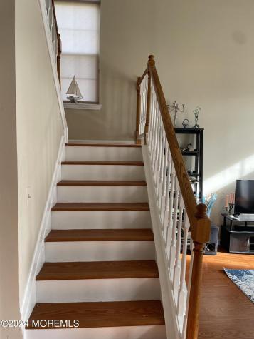 5 Gimbel Place Oakhurst NJ 07755