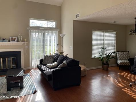 5 Gimbel Place Oakhurst NJ 07755