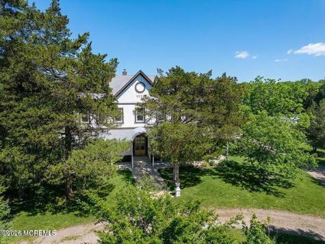 15 Hummingbird Way Jackson NJ 08527