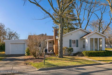 717 Harmony Road North Middletown NJ 07748