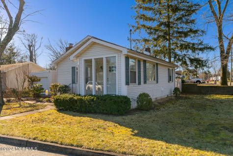 717 Harmony Road North Middletown NJ 07748