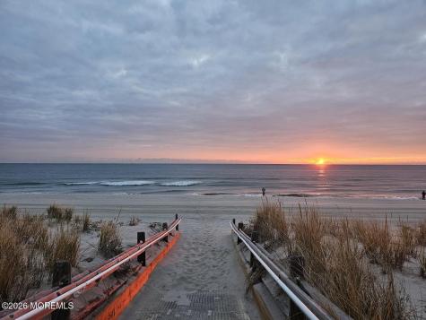 438 Highway 35 N Mantoloking NJ 08738