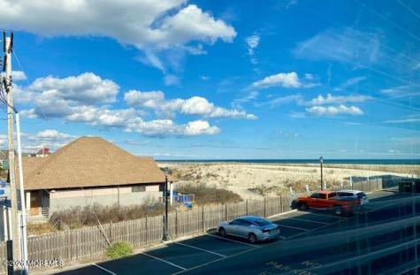 438 Highway 35 N Mantoloking NJ 08738