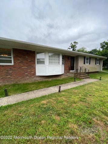 490 W Park Avenue Oakhurst NJ 07755