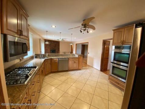 490 W Park Avenue Oakhurst NJ 07755