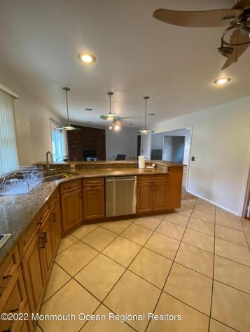 490 W Park Avenue Oakhurst NJ 07755