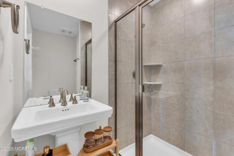 28 Kelly Way Tinton Falls NJ 07724