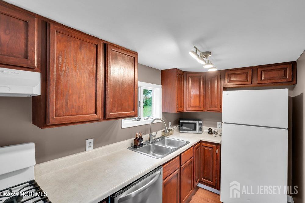 13 Smiths Lane East Brunswick NJ 08816