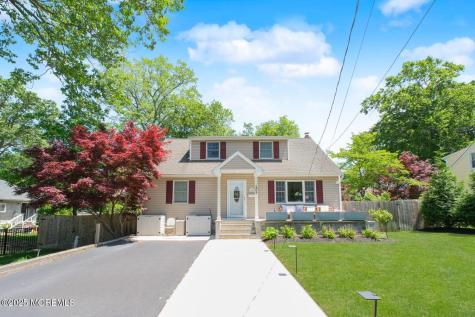 209 Woodcrest Road Oakhurst NJ 07755