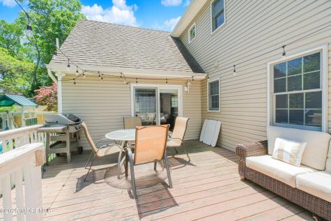 209 Woodcrest Road Oakhurst NJ 07755
