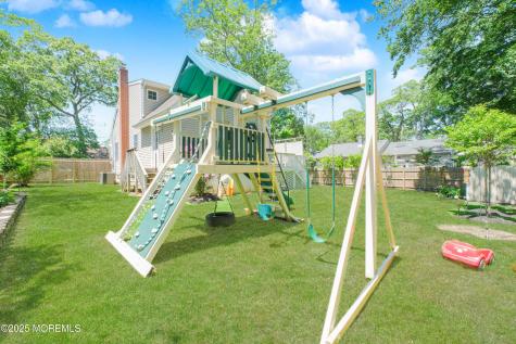209 Woodcrest Road Oakhurst NJ 07755