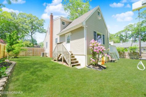 209 Woodcrest Road Oakhurst NJ 07755