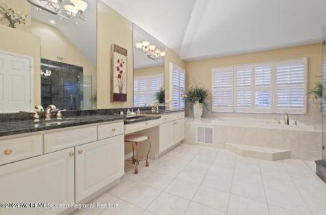 29 Northwoods Road Ocean Twp NJ 07712
