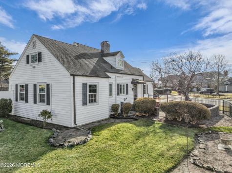 18 Maiden Lane Toms River NJ 08753