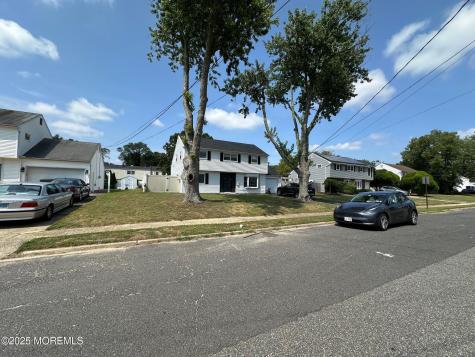 18 Branch Road Oakhurst NJ 07755