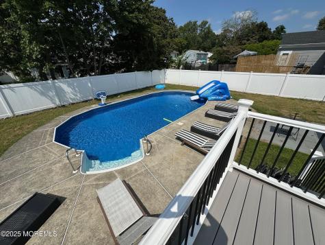 18 Branch Road Oakhurst NJ 07755