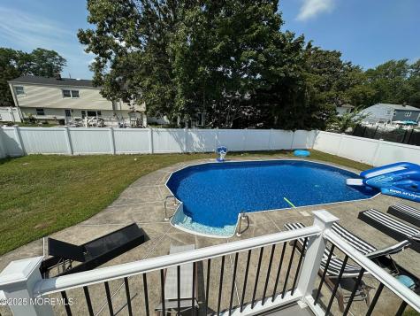 18 Branch Road Oakhurst NJ 07755