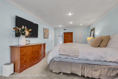 2912 Logan Road Oakhurst NJ 07755