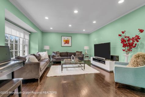 2912 Logan Road Oakhurst NJ 07755