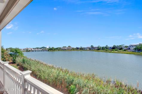 10 Waters Edge Brielle NJ 08730