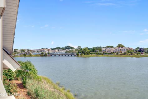 10 Waters Edge Brielle NJ 08730