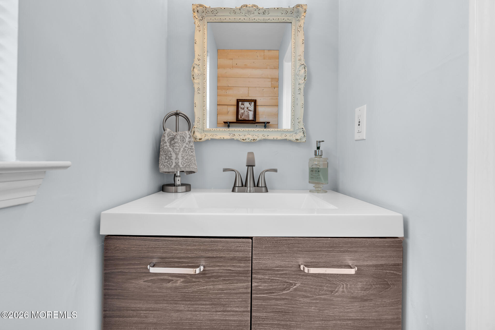 356 Leeward Road Manahawkin NJ 08050