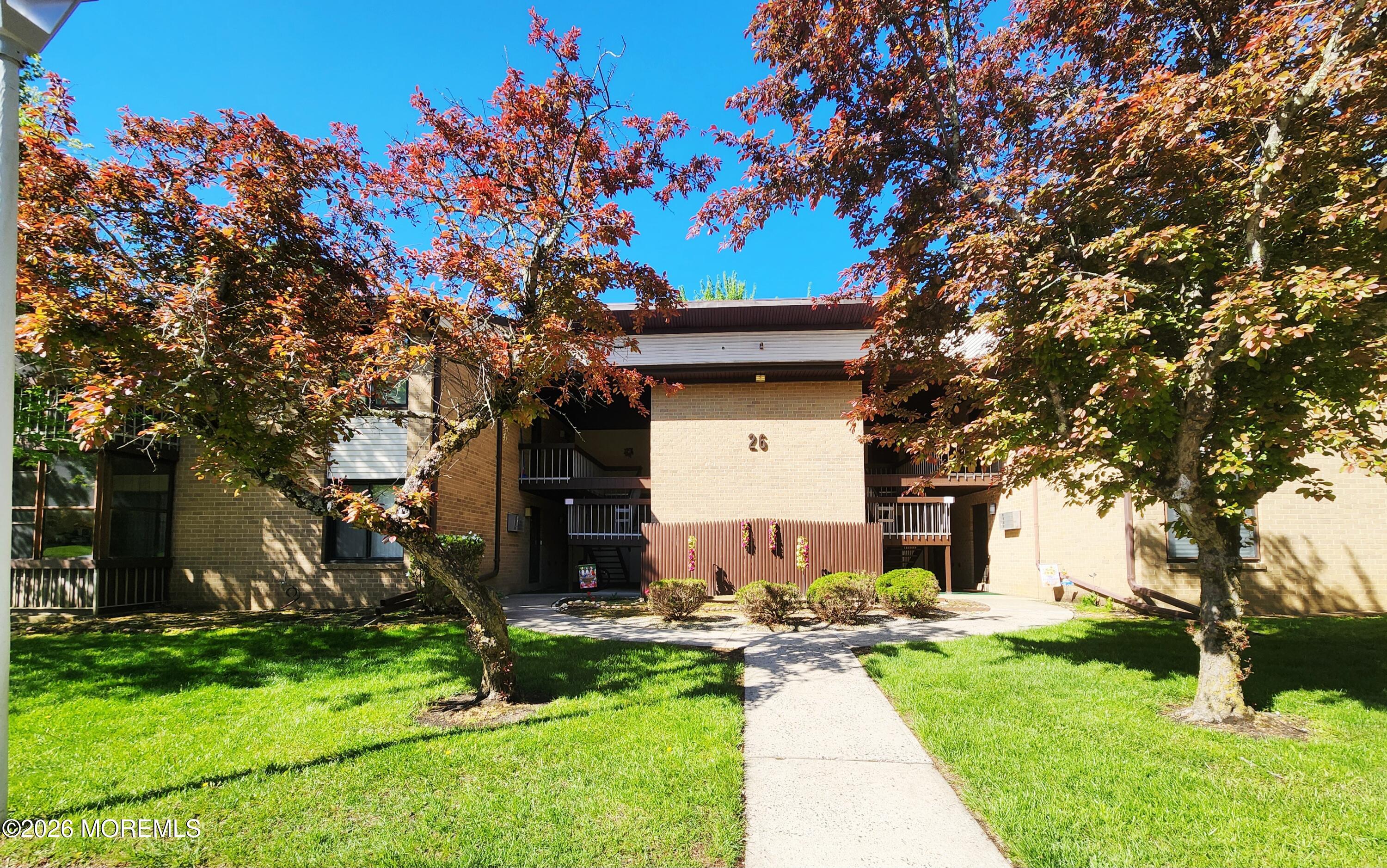 26 Meadow Green Circle Manalapan NJ 07726