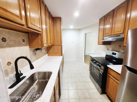 26 Meadow Green Circle Manalapan NJ 07726