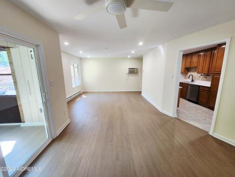 26 Meadow Green Circle Manalapan NJ 07726