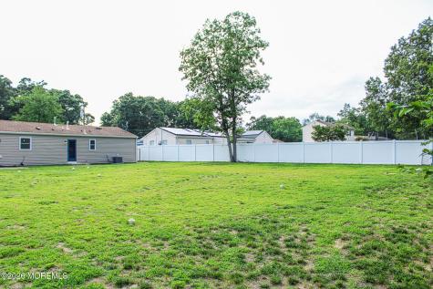 18 Arlyn Drive Howell NJ 07731
