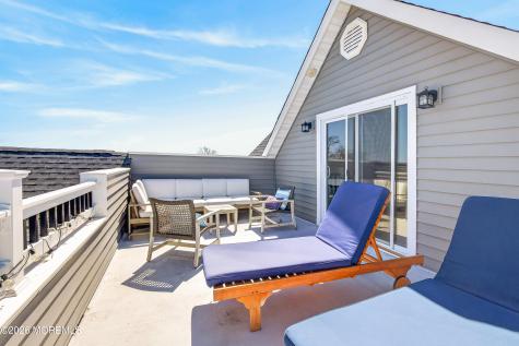 27 5th Street Highlands NJ 07732