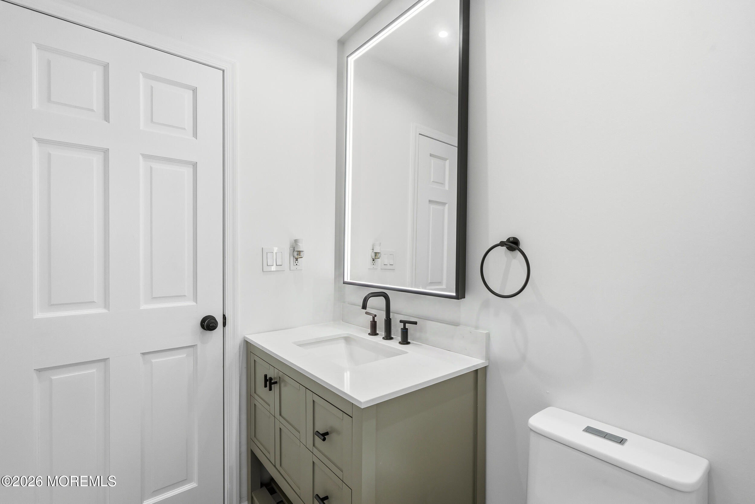 704 Dow Avenue Oakhurst NJ 07755